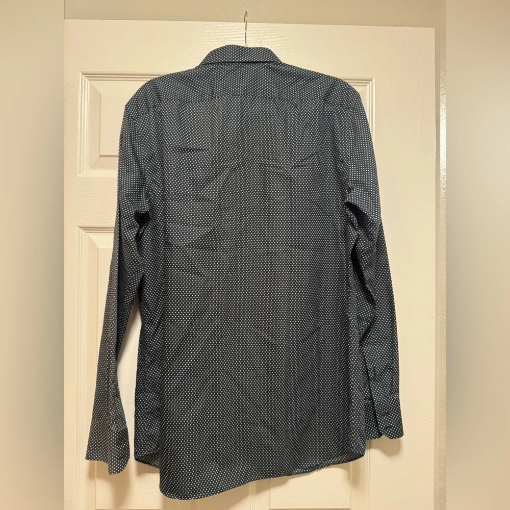 Banana Republic Men’s Polkadot Buttondown